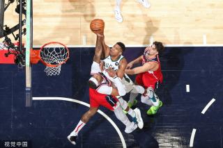 步的恩比德 步的恩比德