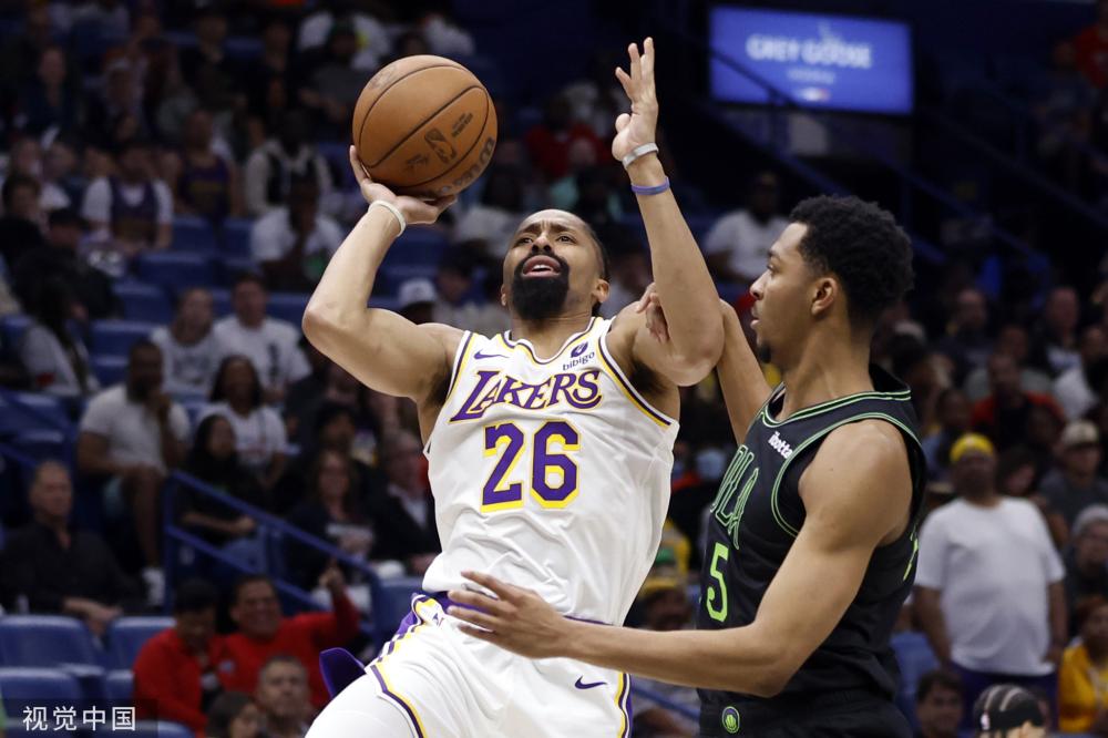 男性撑杆跳 男性撑杆跳