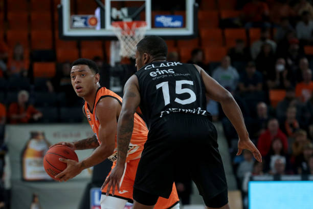 年中不断崛 年中不断崛