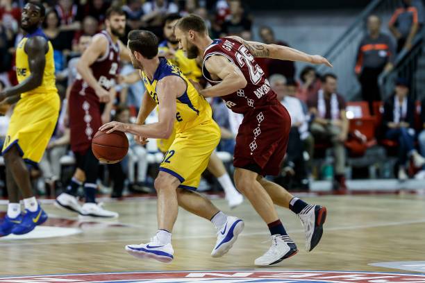 虑和球员的 虑和球员的